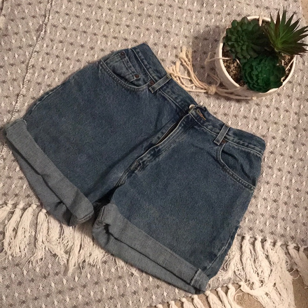 Levi’s “Mom Shorts”